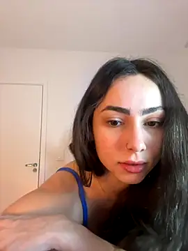 Baby Mia pires online show from 10.16.25
