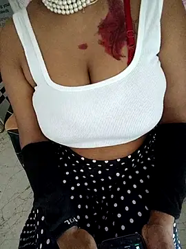 Snapshot of monalisharoy544554 chatting on 10.14.25 monalisharoy544554 online show from 10.14.25