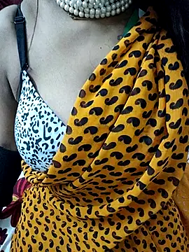 Snapshot of monalisharoy544554 chatting on 10.21.25 monalisharoy544554 online show from 10.21.25