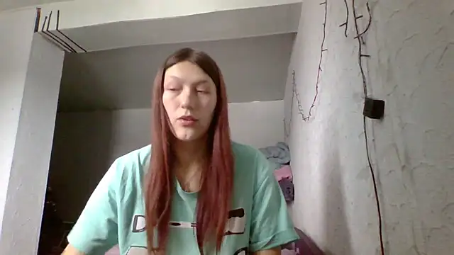 Snapshot of luna_tt chatting on 02.25.26 luna tt online show from 02.25.26