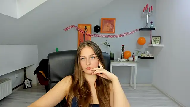 AnneWilsonn online show from 10.29.25