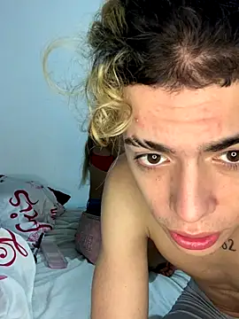 Snapshot of lily_and_wan chatting on 11.19.25 lily and wan online show from 11.19.25