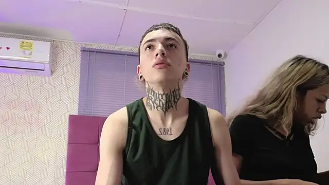 Snapshot of lily_and_wan chatting on 11.27.25 lily and wan online show from 11.27.25