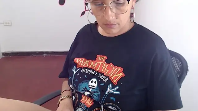 Lucyy Naugthy online show from 04.02.26