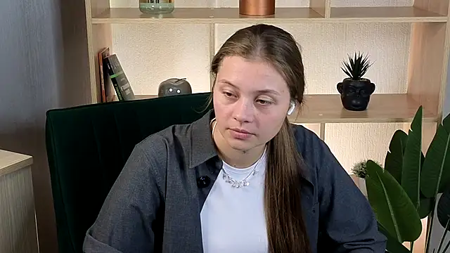 Snapshot of BeulahPrudente chatting on 10.14.25 BeulahPrudente online show from 10.14.25