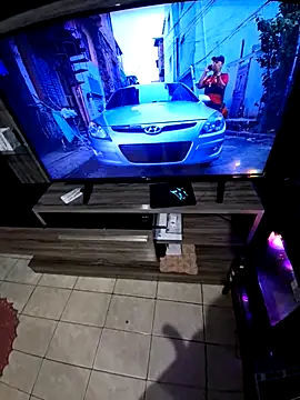 Snapshot of galegoveiudo chatting on 10.28.25 galegoveiudo online show from 10.28.25