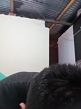 Snapshot of WIlGar1993 chatting on 12.22.25 WIlGar1993 online show from 12.22.25