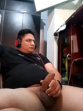 Snapshot of WIlGar1993 chatting on 01.06.26 WIlGar1993 online show from 01.06.26