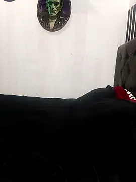 Snapshot of impia-69 chatting on 11.04.25 impia-69 online show from 11.04.25