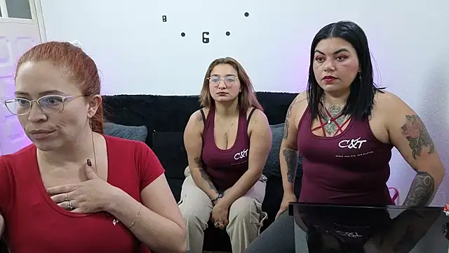 lesb milf online show from 11.29.25