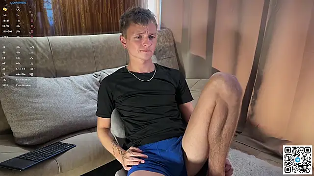 Snapshot of Logan_mett chatting on 06.26.26 Logan mett online show from 06.26.26