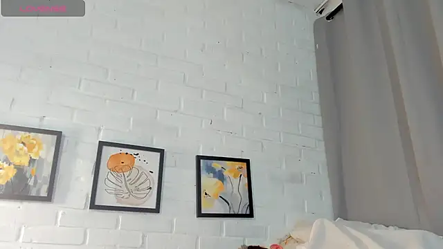 Snapshot of MATEO_HUNTER chatting on 02.14.26 MATEO HUNTER online show from 02.14.26