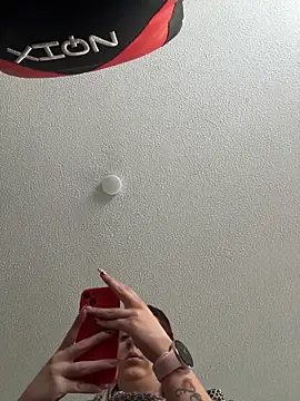 Zoe fire online show from 12.15.25