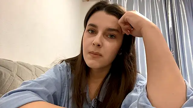 Snapshot of Marry-remma chatting on 10.14.25 Marry-remma online show from 10.14.25