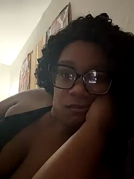 Snapshot of mzwaterpark211 chatting on 10.16.25 mzwaterpark211 online show from 10.16.25