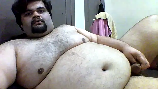 Snapshot of ShavenScope24 chatting on 11.23.25 ShavenScope24 online show from 11.23.25