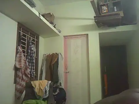 Vickyins480000 online show from 11.10.25