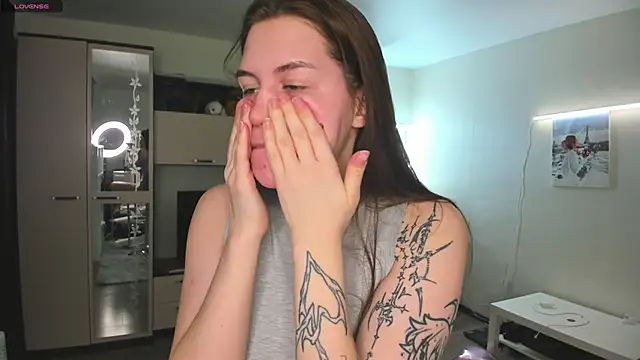 HeatherNextDoor online show from 02.04.26