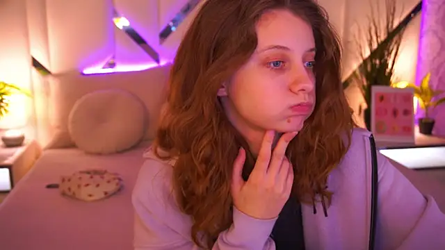 CuteeFoxy online show from 03.06.26