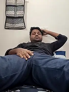 Akki19989 online show from 11.24.25