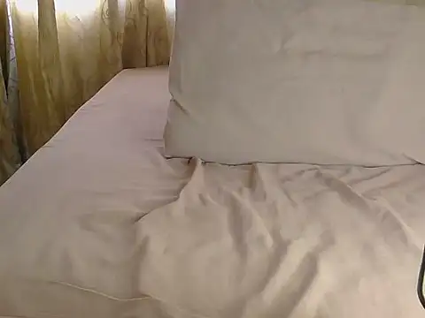 Snapshot of horny-Lelo chatting on 10.18.25 horny-Lelo online show from 10.18.25