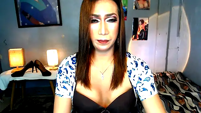 littleredbunny27 online show from 03.17.26