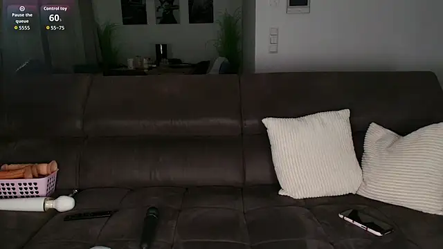 Snapshot of julialauren chatting on 01.18.26 julialauren online show from 01.18.26