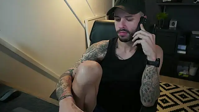 monsieurguitsxxx online show from 11.17.25