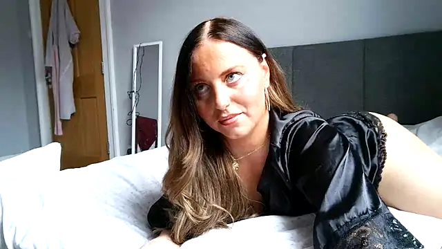 Scouse Lexi online show from 04.12.26