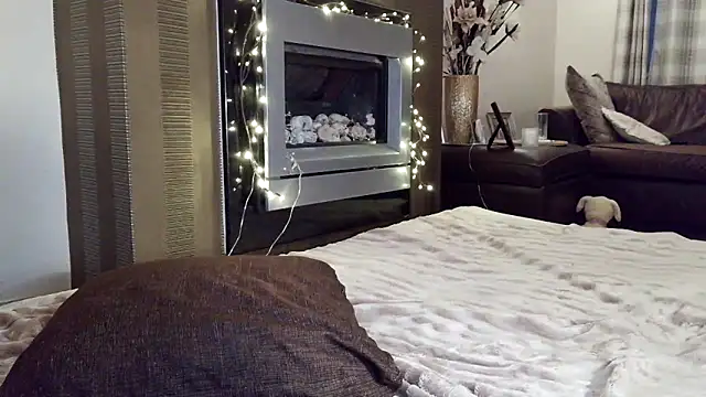 Scouse Lexi online show from 04.18.26