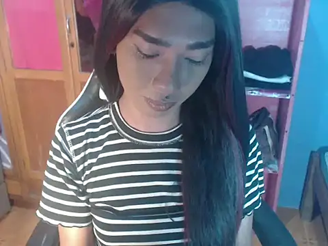 Snapshot of Yourasianbabyemma chatting on 05.16.26 Yourasianbabyemma online show from 05.16.26