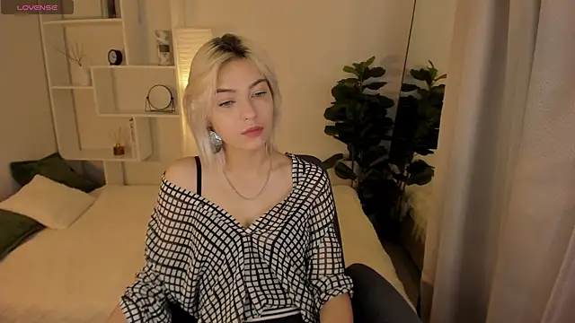 AlysiaSun  online show from 10.22.25