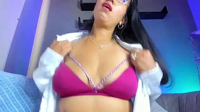 charlhot  online show from 10.23.25