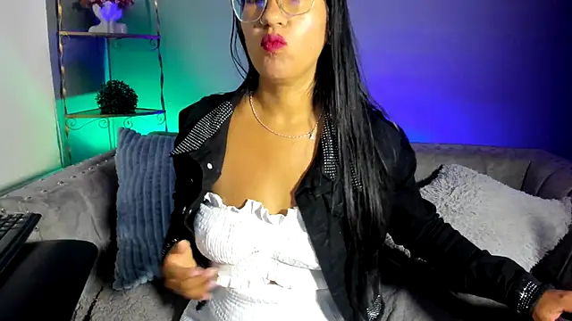 charlhot  online show from 10.29.25