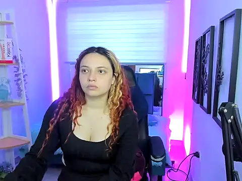 Nixy Fresa online show from 10.21.25