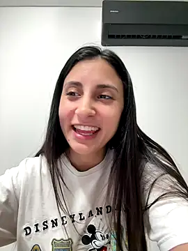 itsmiasofia online show from 11.25.25