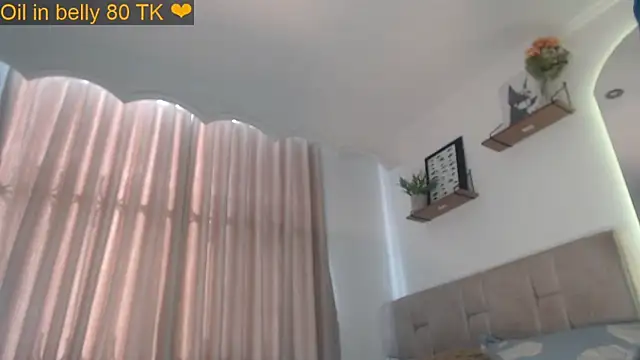 Snapshot of _TiniWild chatting on 03.29.26 TiniWild online show from 03.29.26