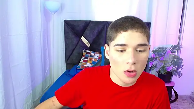 Snapshot of Mattass18 chatting on 10.21.25 Mattass18 online show from 10.21.25