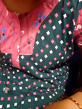 Snapshot of tamil-reena chatting on 10.22.25 tamil-reena online show from 10.22.25