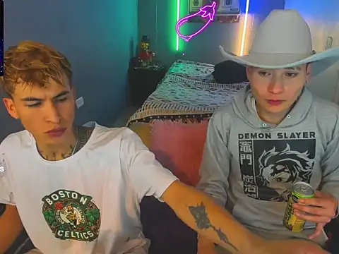 Snapshot of Latin_boysxxxx chatting on 02.14.26 Latin boysxxxx online show from 02.14.26
