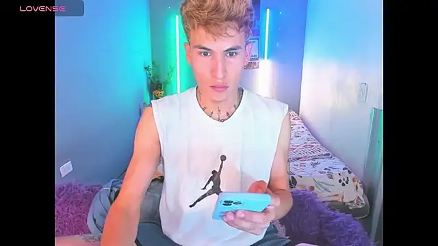 Snapshot of Latin_boysxxxx chatting on 03.14.26 Latin boysxxxx online show from 03.14.26