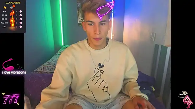 Snapshot of Latin_boysxxxx chatting on 03.31.26 Latin boysxxxx online show from 03.31.26