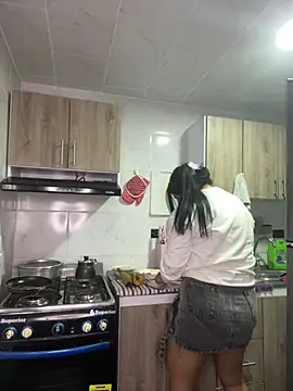 Snapshot of Mellani_luod chatting on 04.08.26 Mellani luod online show from 04.08.26