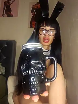 LucyMiax online show from 10.31.25