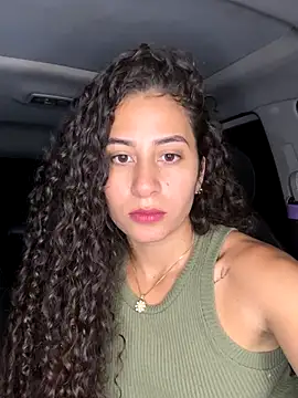 Snapshot of fernanda317 chatting on 11.28.25 fernanda317 online show from 11.28.25