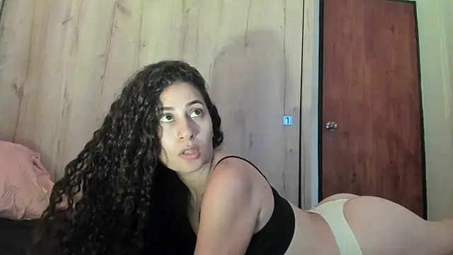 Snapshot of fernanda317 chatting on 03.28.26 fernanda317 online show from 03.28.26