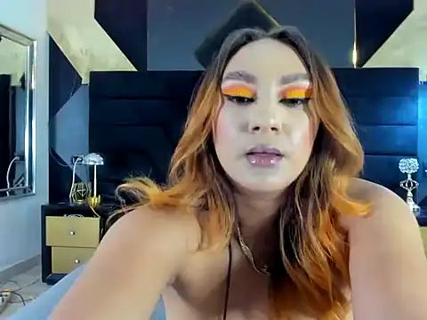 Snapshot of candiefox chatting on 10.24.25 candiefox online show from 10.24.25