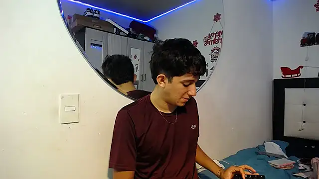 Dravith Valery online show from 12.20.25