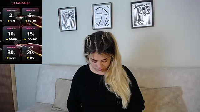 Sweet Bella Valery online show from 10.24.25