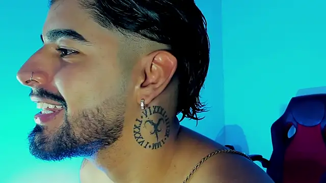 Snapshot of maximo_black_ chatting on 10.20.25 maximo black  online show from 10.20.25